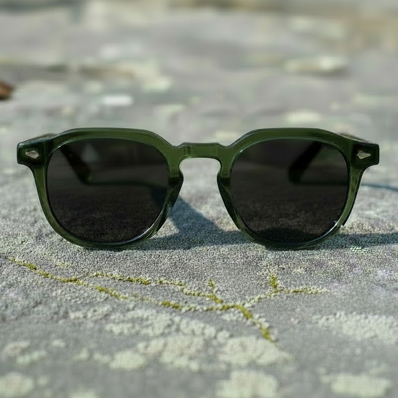 Solitary - Transparent Dark Green / Ebony & Maple