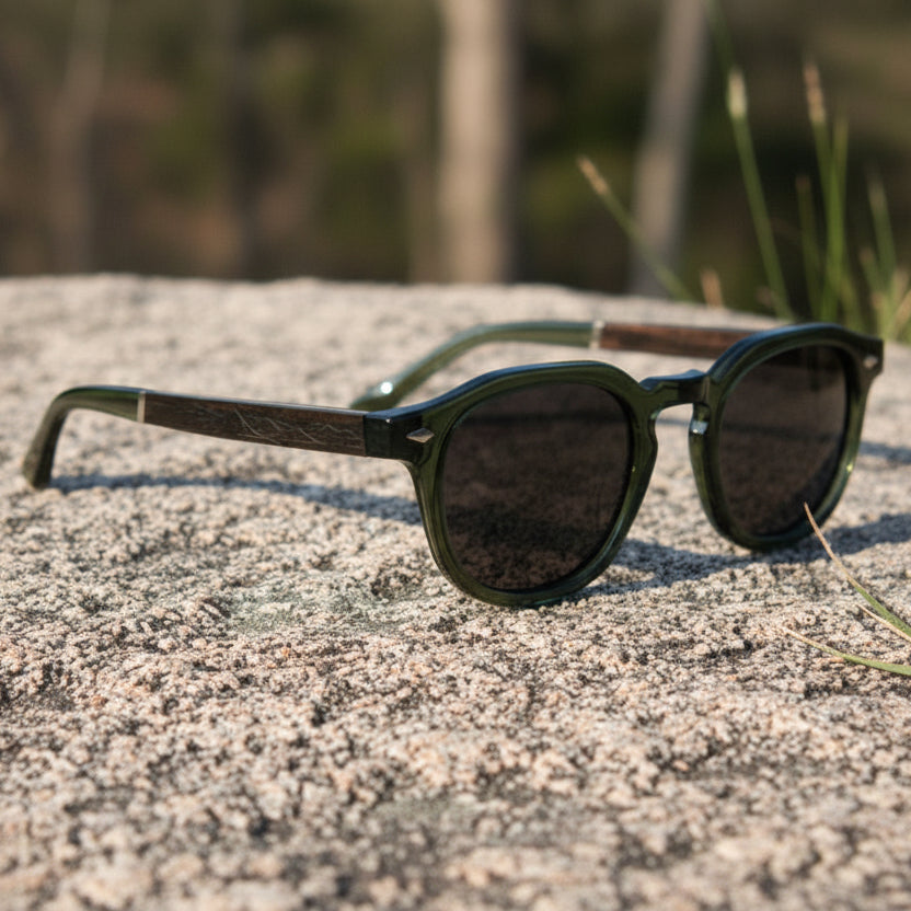 Solitary - Transparent Dark Green / Ebony & Maple